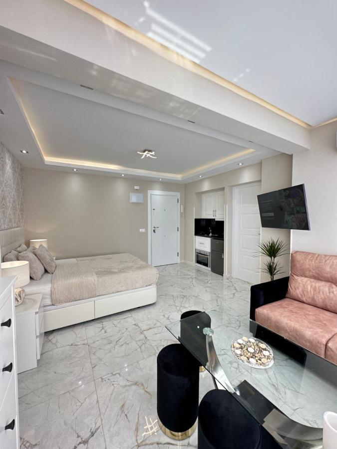 Holiday & Relax - Appartament Center Torremolinos Exterior photo